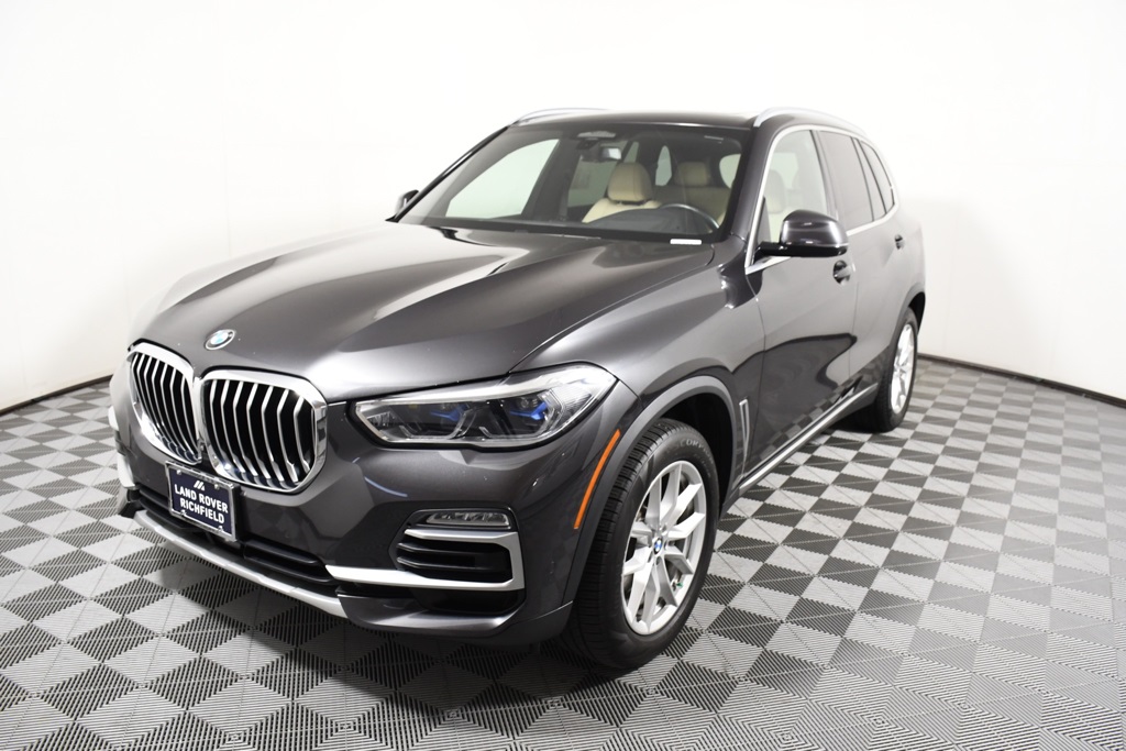 2020 BMW X5 40i's photo