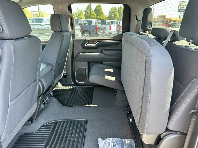 2025 Chevrolet Silverado 1500 LT photo 18