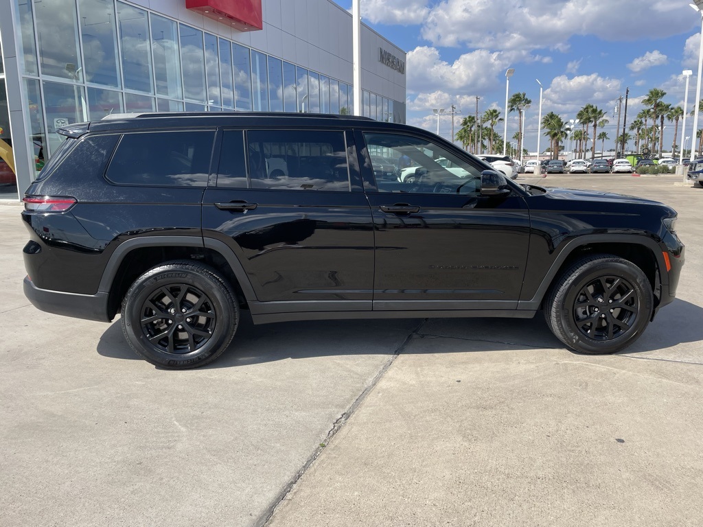 2024 Jeep Grand Cherokee Altitude photo 2