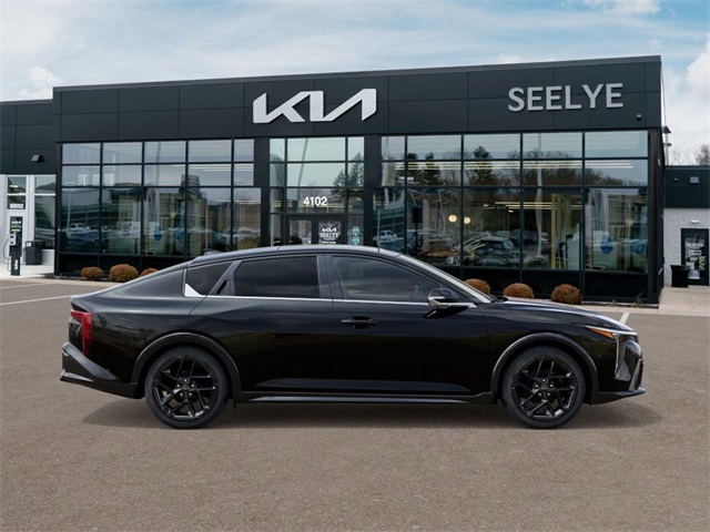 2025 Kia K4 GT-Line Turbo photo 5