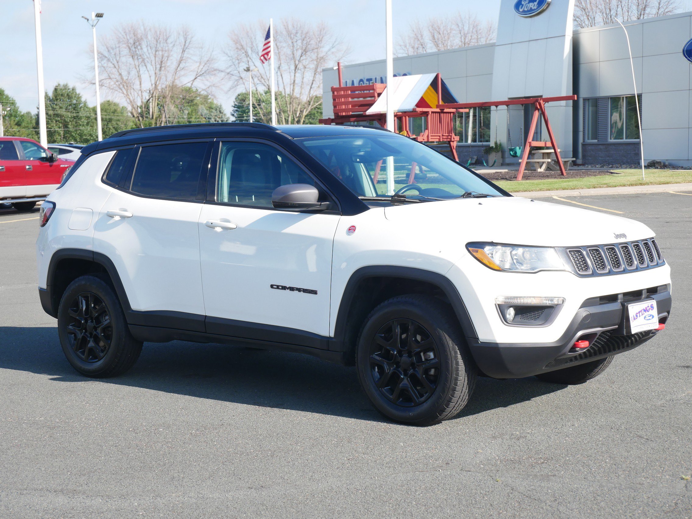 2017 Jeep Compass Trailhawk photo 2