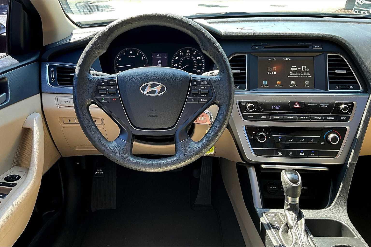 2016 Hyundai Sonata SE photo 5