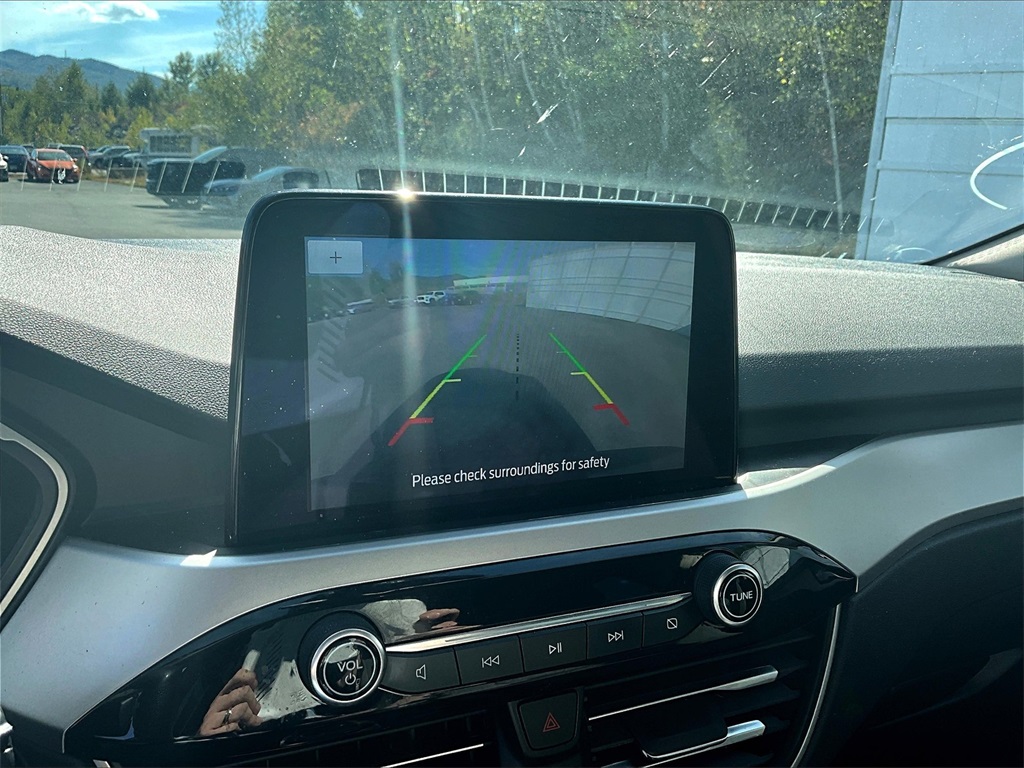 2020 Ford Escape SE photo 18