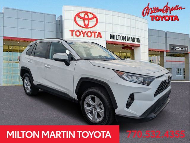2021 Toyota RAV4 XLE's photo