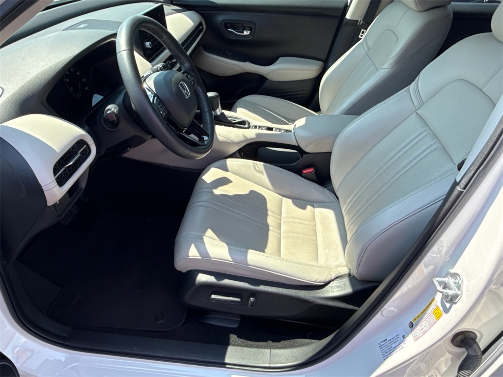 2023 Honda HR-V EX-L photo 7