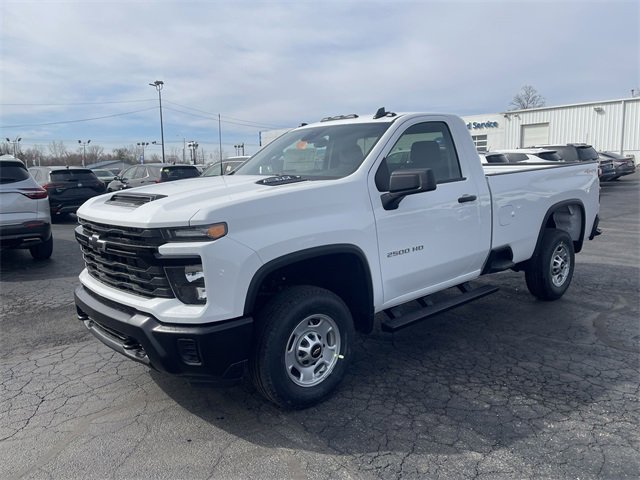 2025 Chevrolet Silverado 2500HD LT photo 4