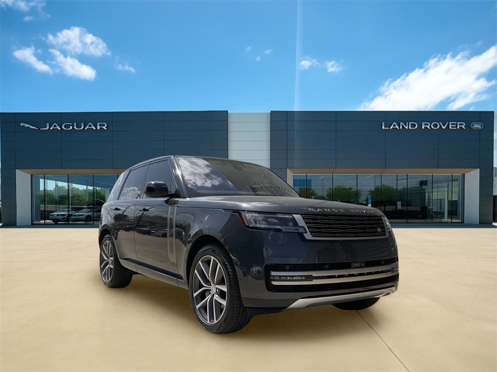 2023 Land Rover Range Rover SE photo 2