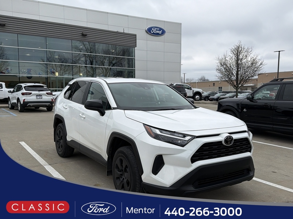 2024 Toyota RAV4 LE