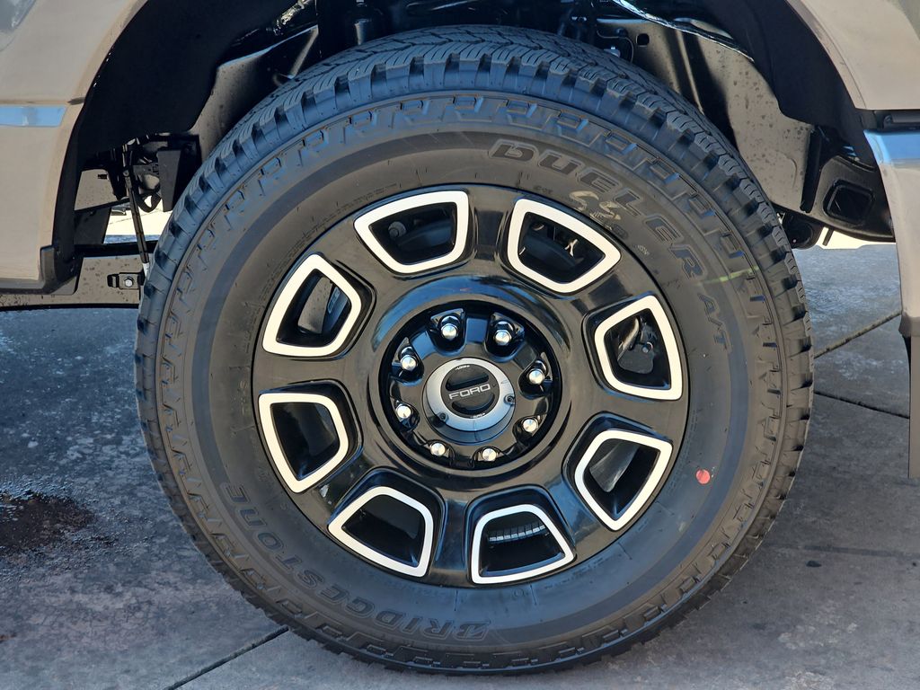 2026 Ford F-350 photo 39