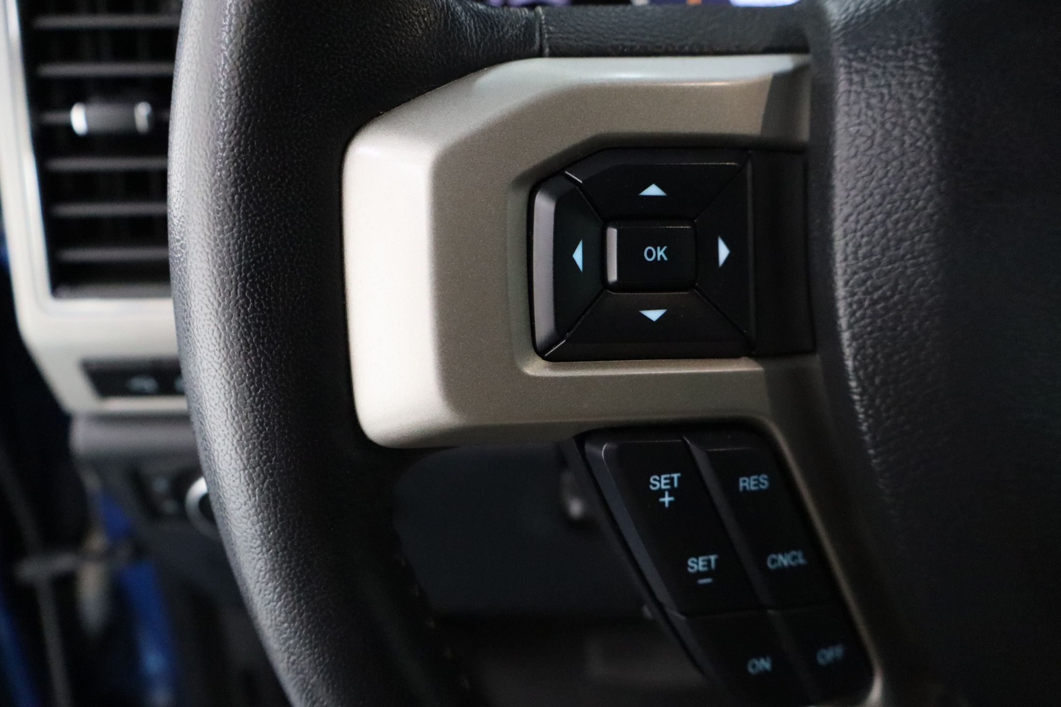 2022 Ford F-250 photo 16