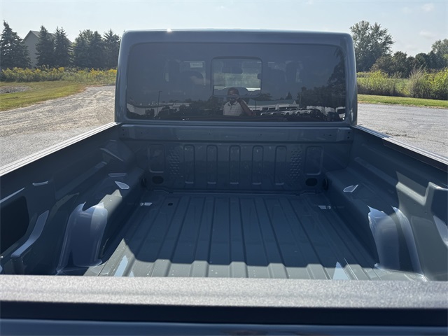 2025 Jeep Gladiator Sport photo 17