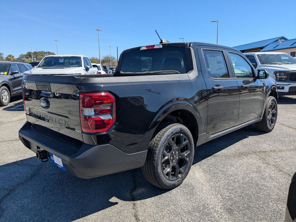 2025 Ford Maverick XLT photo 2