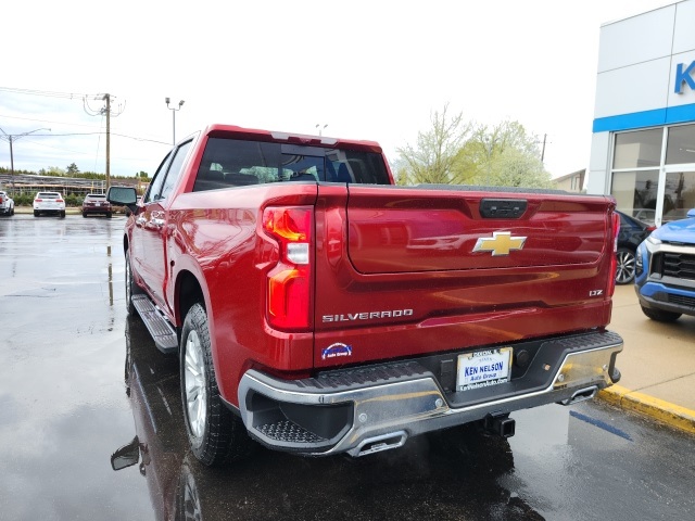 2025 Chevrolet Silverado 1500 LTZ photo 2