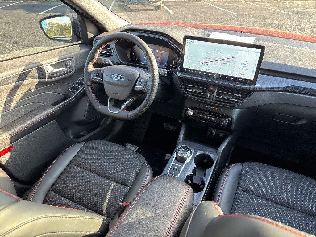 2025 Ford Escape ST-Line photo 12