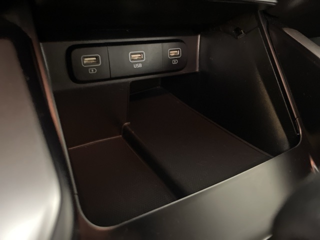 2022 Kia Sorento LX photo 24