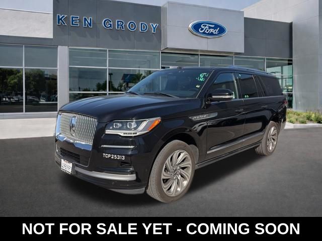 2022 Lincoln Navigator