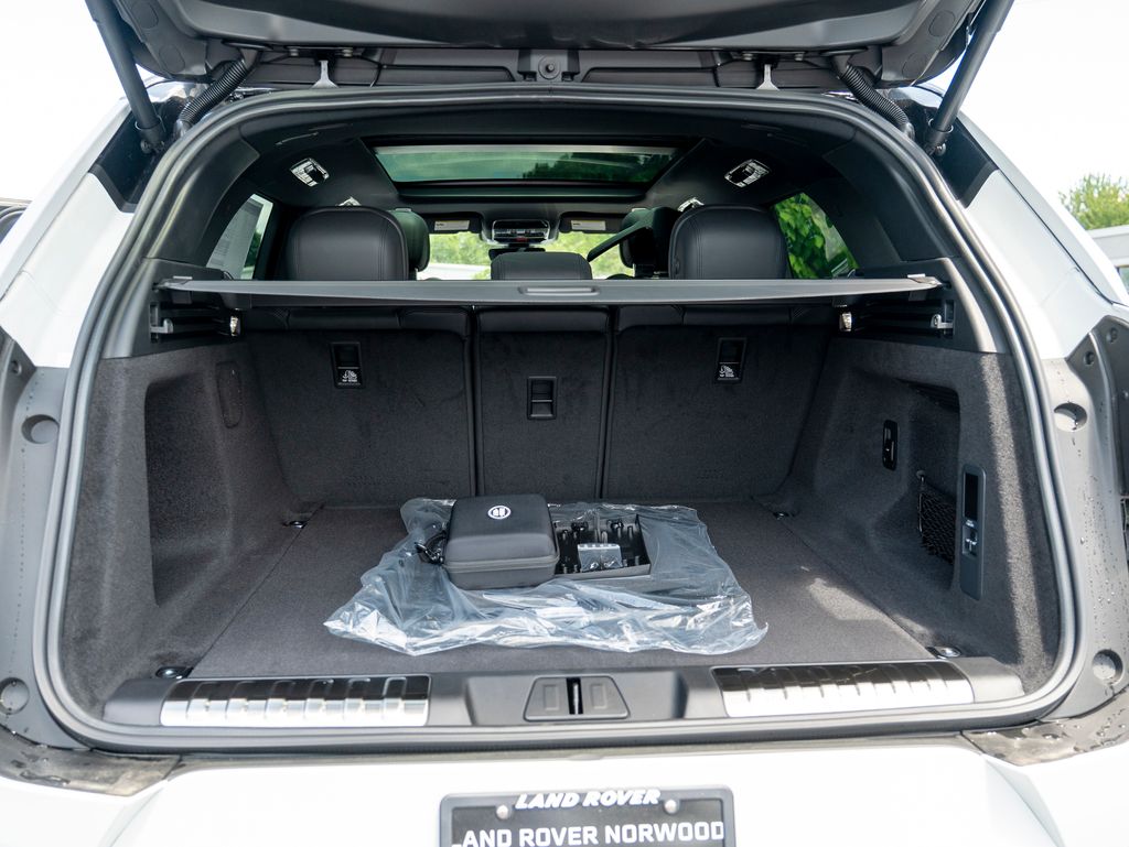 2025 Land Rover Range Rover Sport SE photo 22