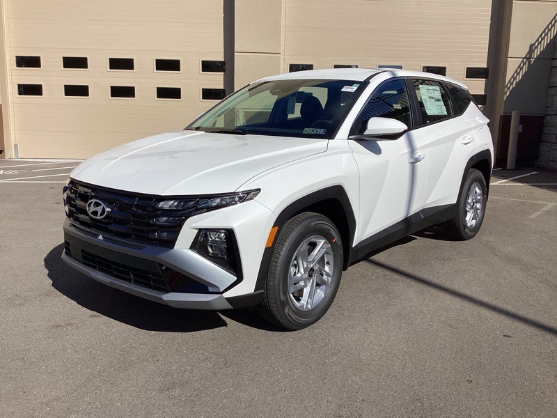 2026 Hyundai Tucson SE photo 2