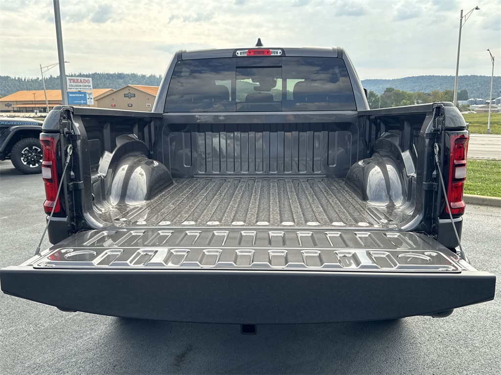 2025 Ram 1500 Tradesman photo 28