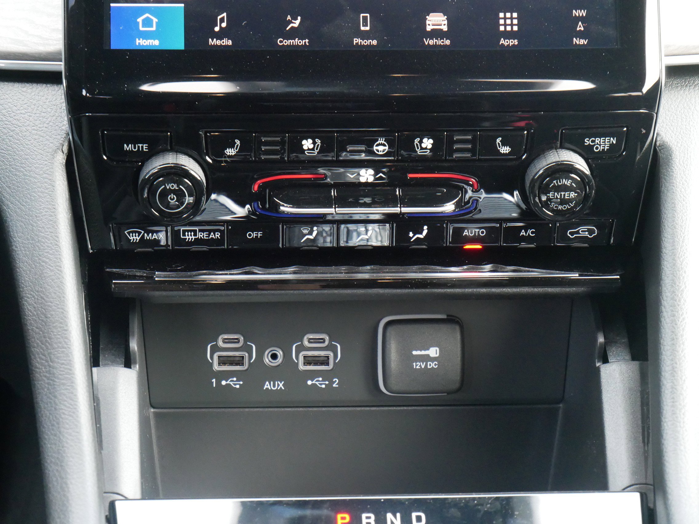 2025 Jeep Grand Cherokee Overland photo 12