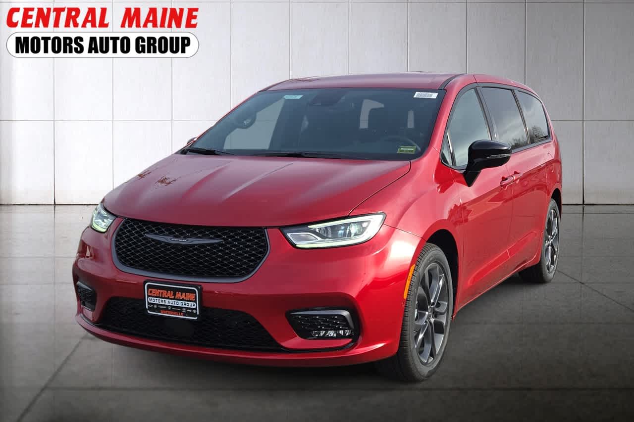 2026 Chrysler Pacifica Select's photo