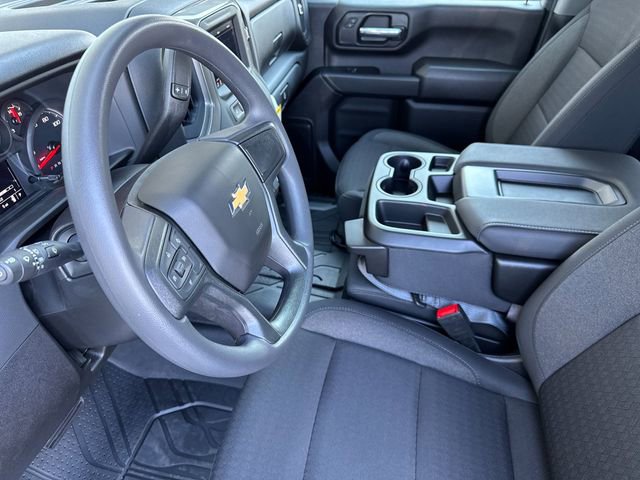2025 Chevrolet Silverado 2500HD Custom photo 10