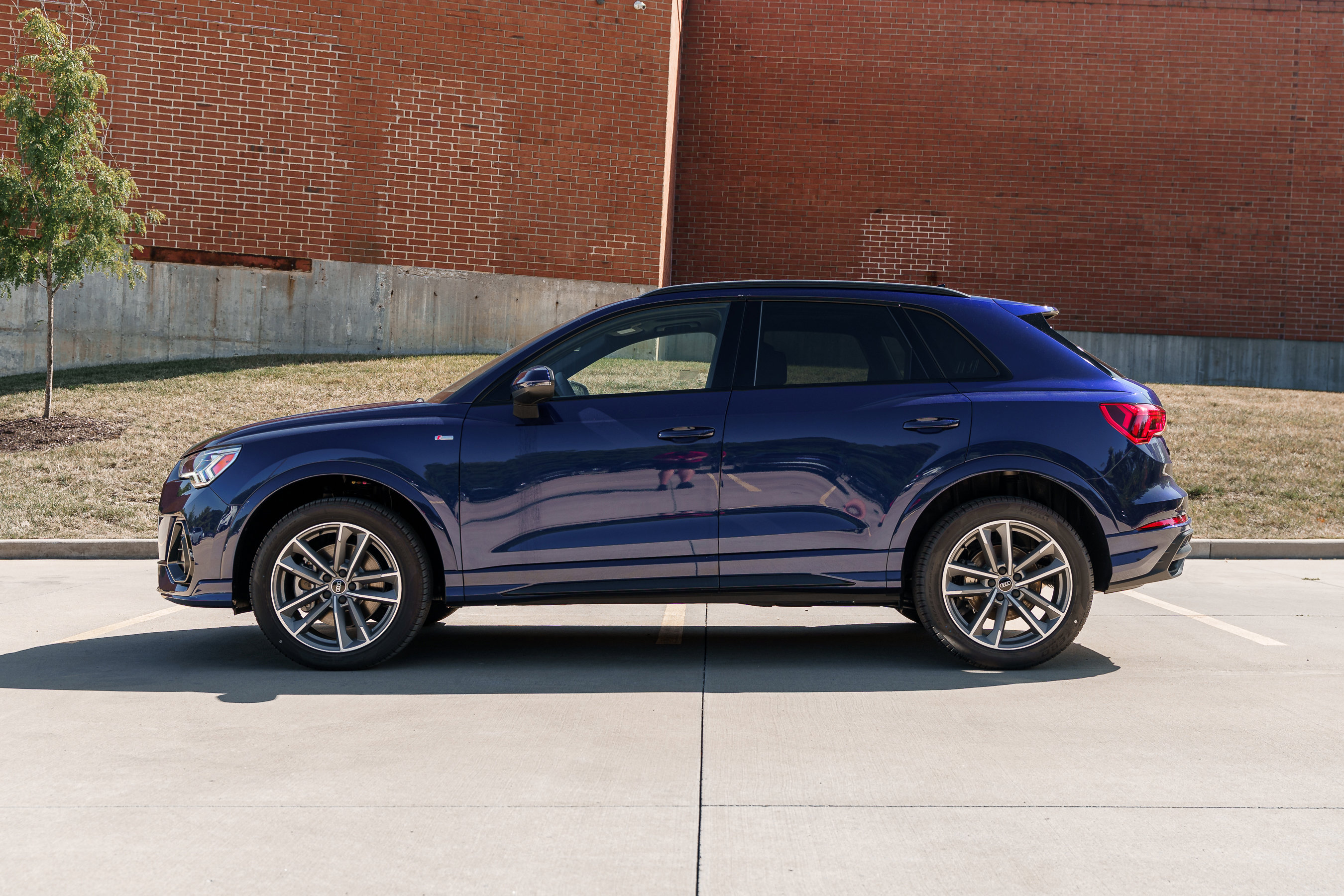 2025 Audi Q3 S line Premium photo 6