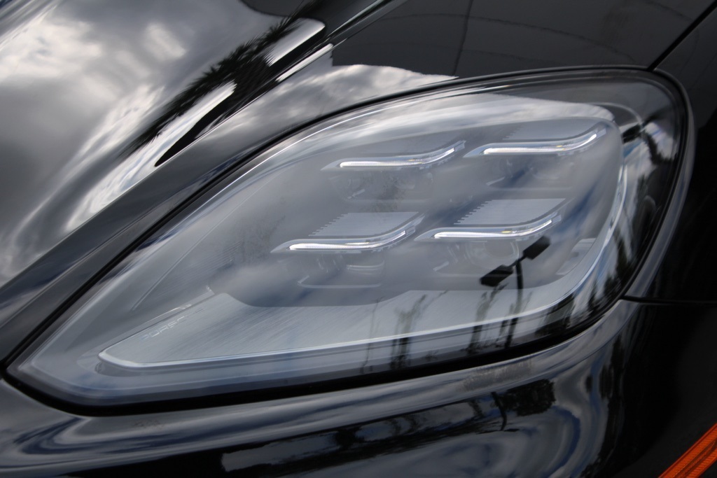 2025 Porsche Cayenne Turbo E-Hybrid photo 11