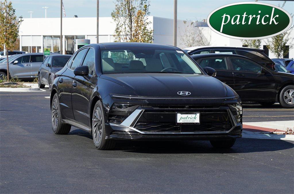 2025 Hyundai Sonata Hybrid Limited's photo