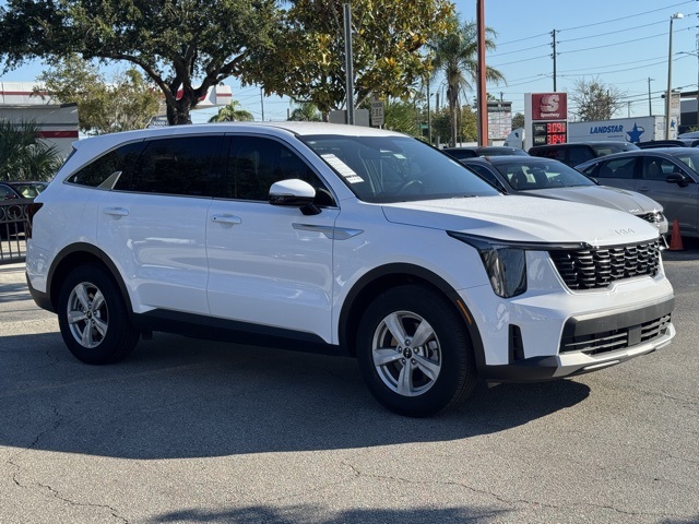 2025 Kia Sorento LX photo 4