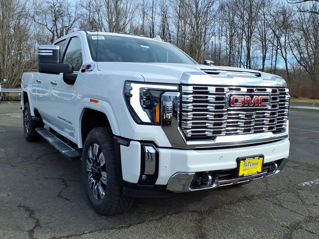 2026 GMC Sierra 2500HD Denali's photo