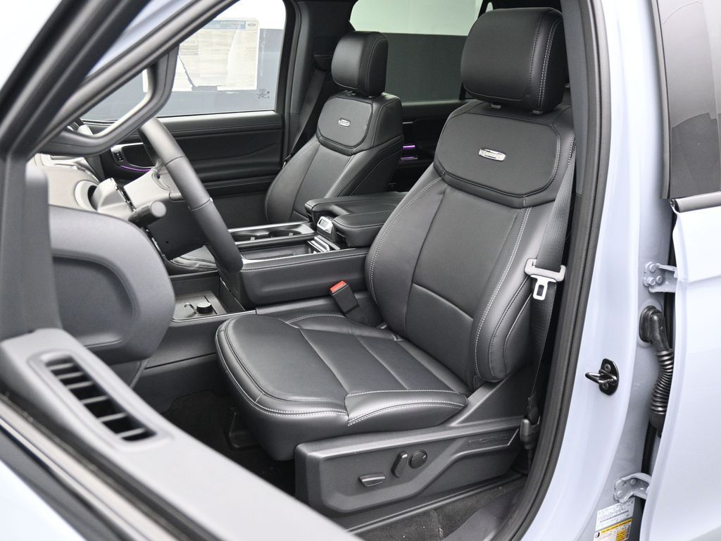 2025 Ford Expedition Platinum Max