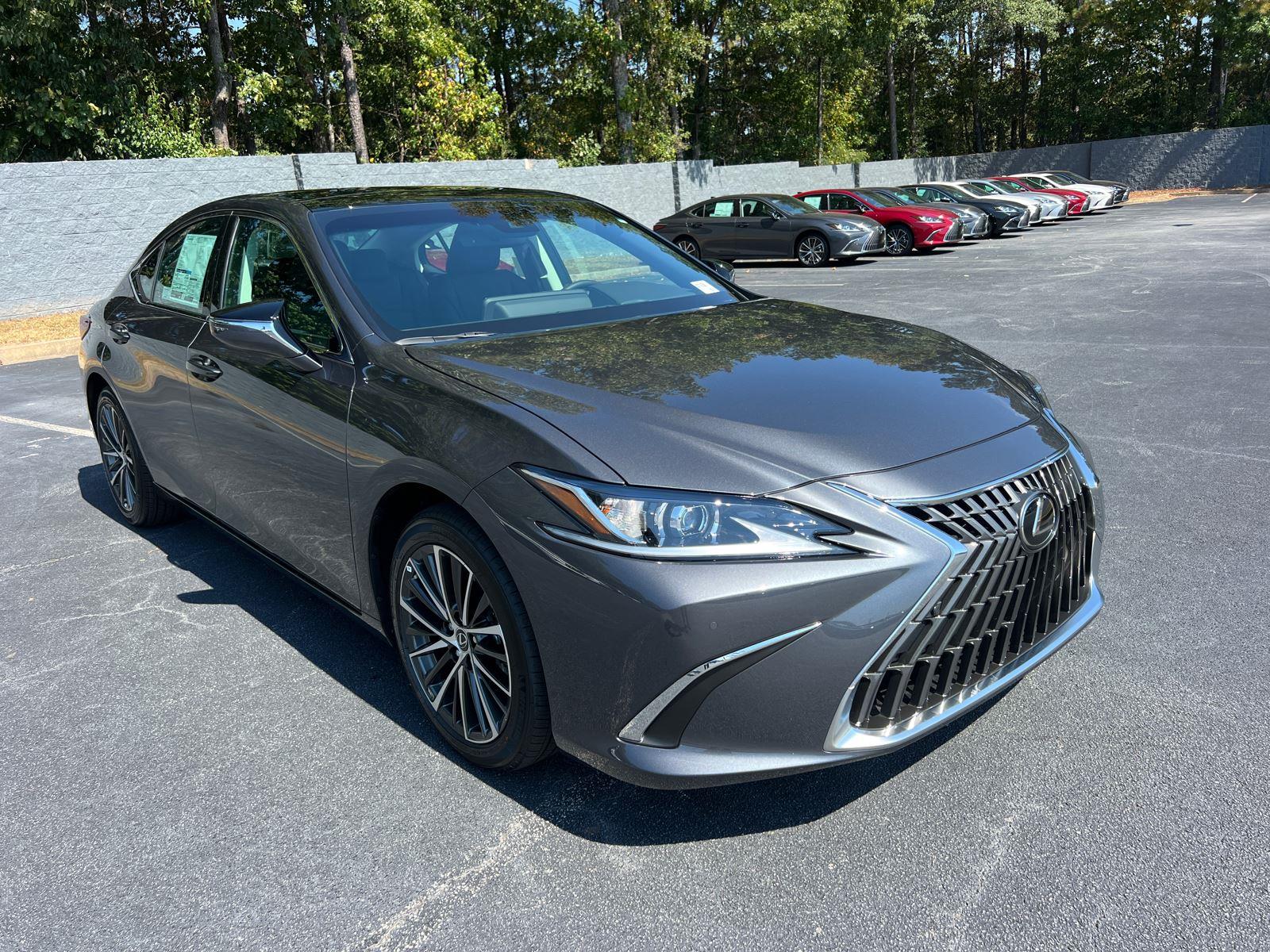 2025 Lexus ES 350 photo 4