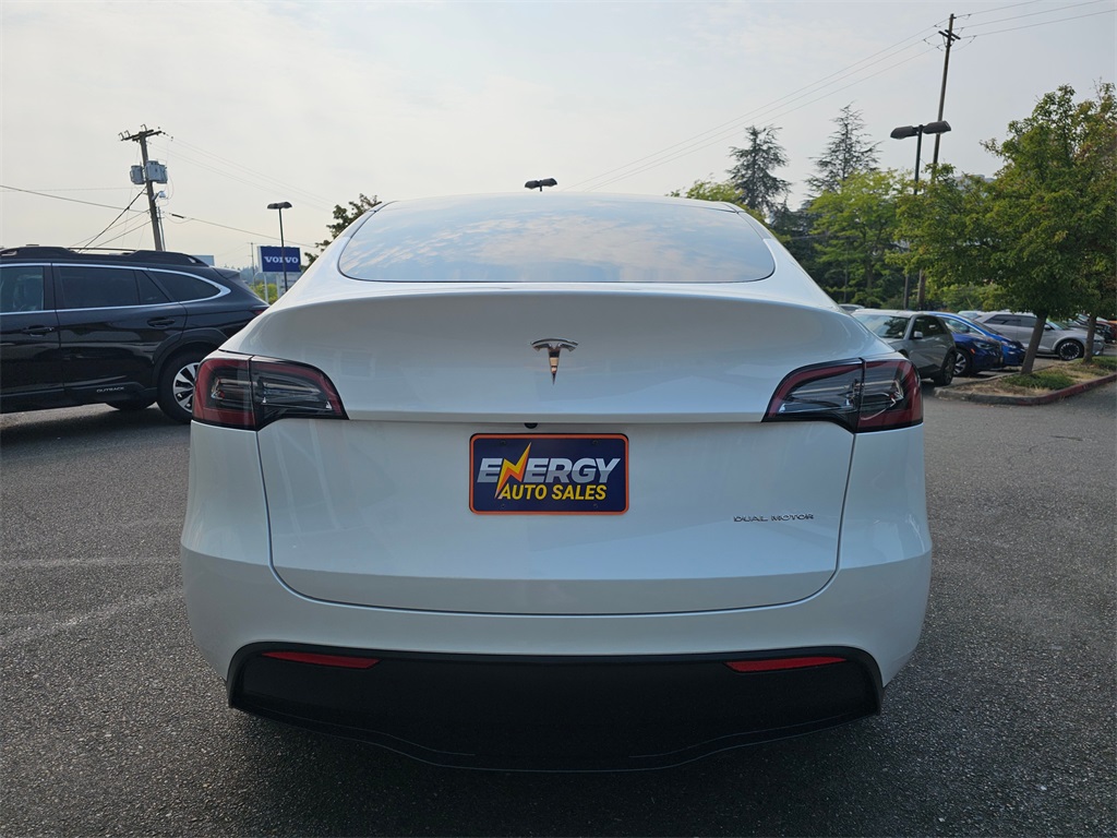 2023 Tesla Model Y Long Range photo 7