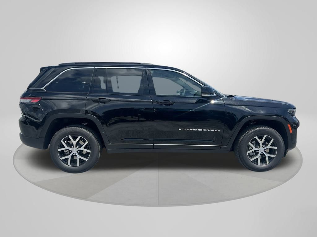 2025 Jeep Grand Cherokee Limited photo 5