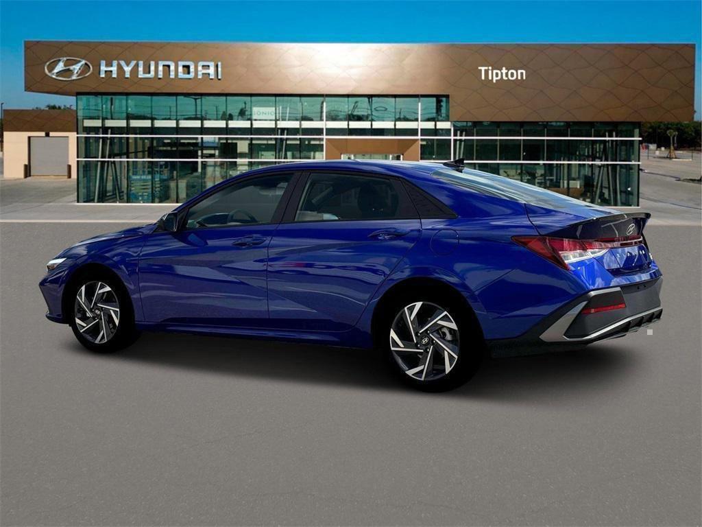2025 Hyundai Elantra SEL Sport photo 4