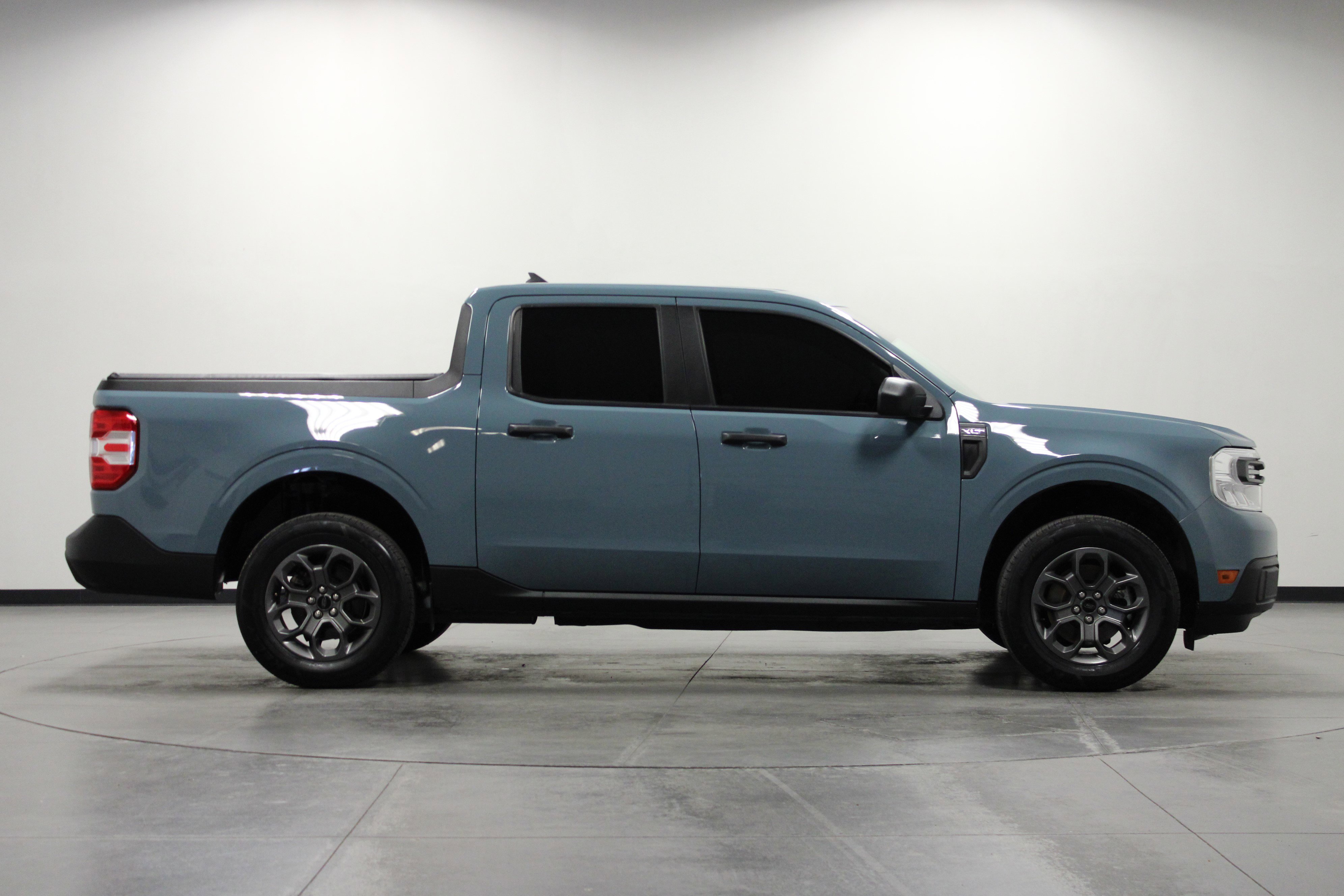 2023 Ford Maverick XLT photo 2