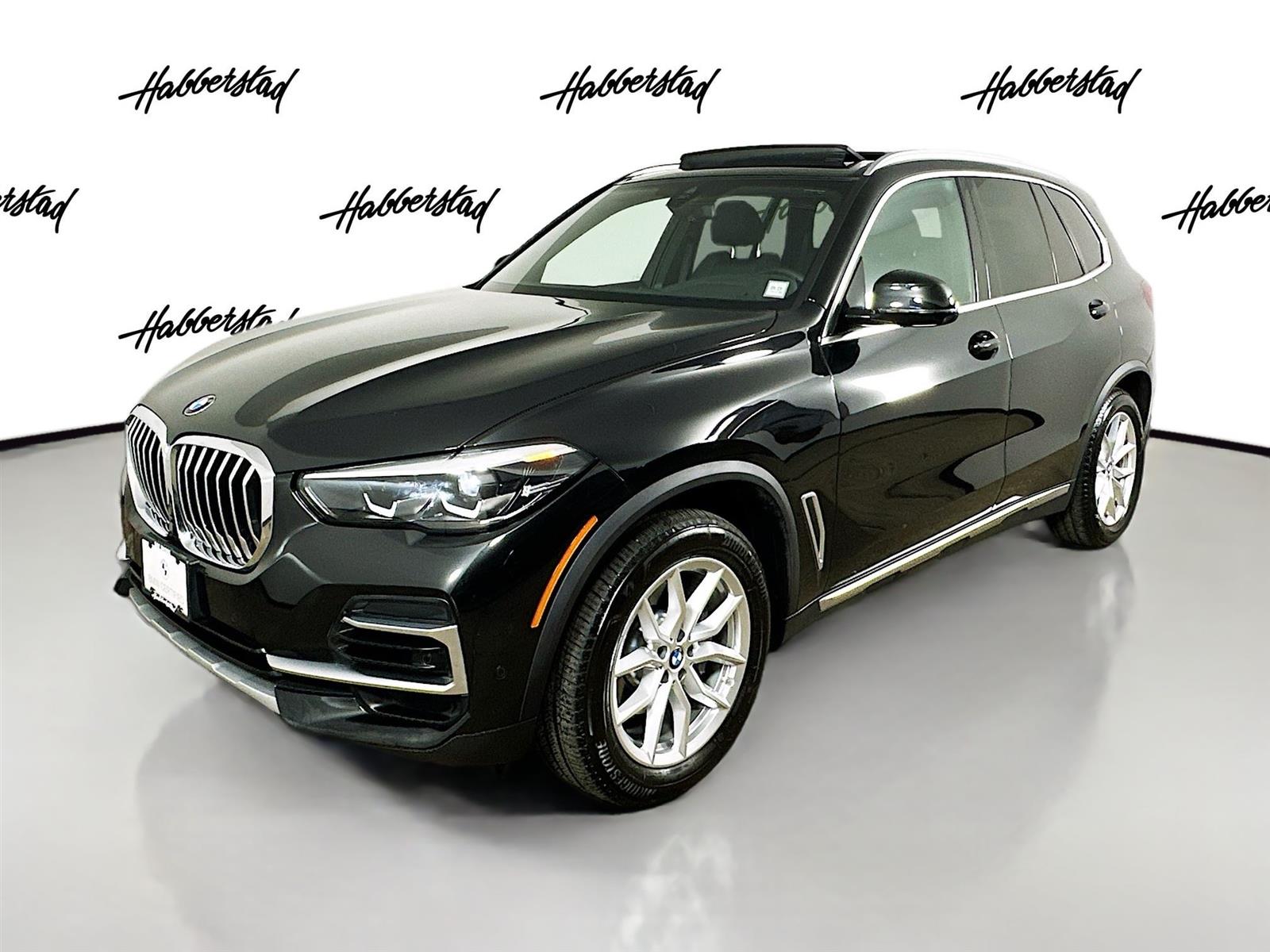 Certified Used 2022 Black Sapphire Metallic BMW xDrive40i image 1
