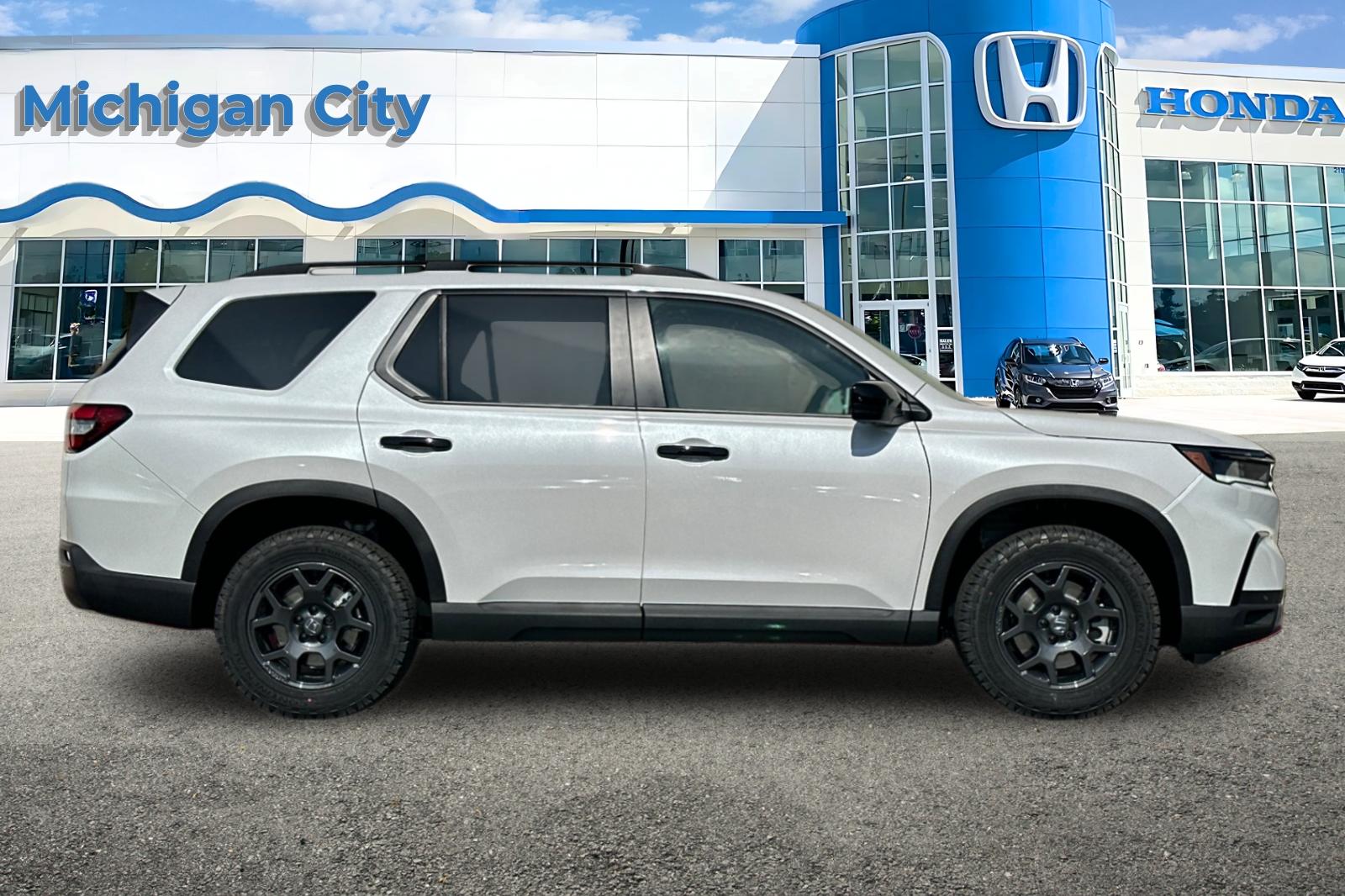 2025 Honda Pilot TrailSport photo 6