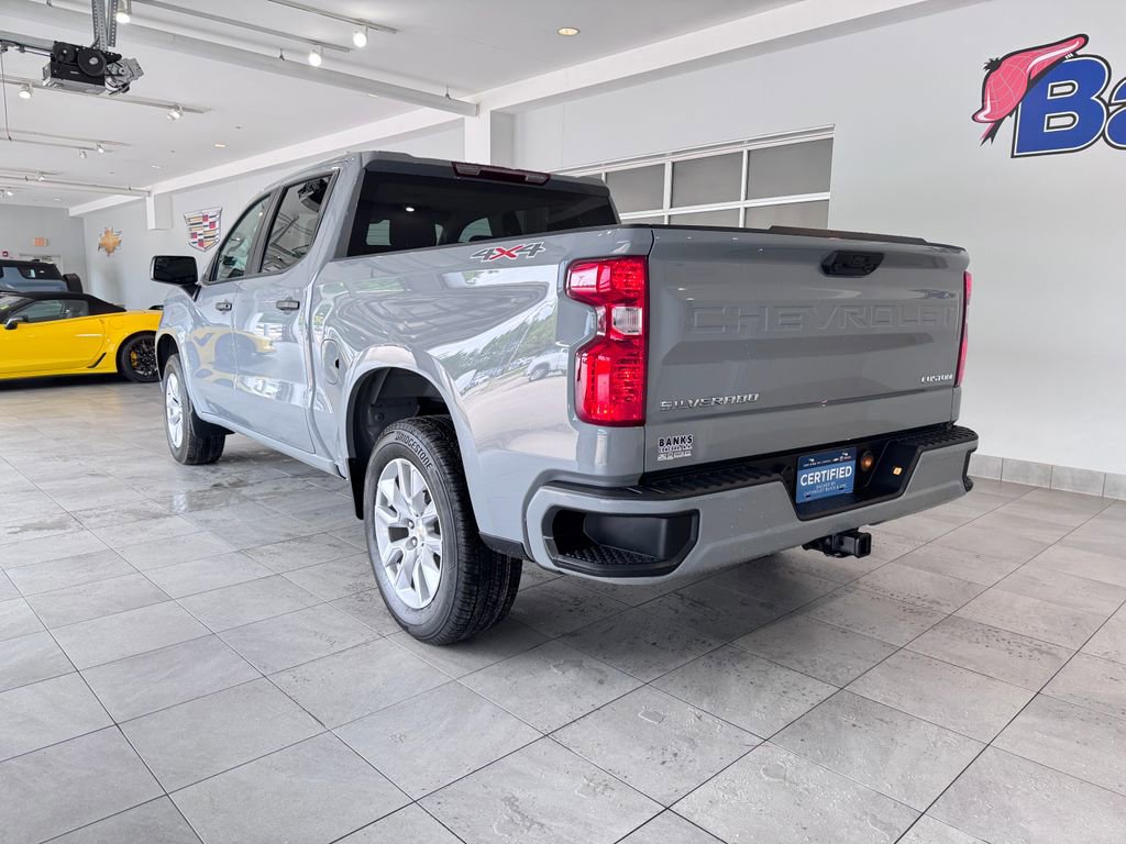 2024 Chevrolet Silverado 1500 Custom photo 4