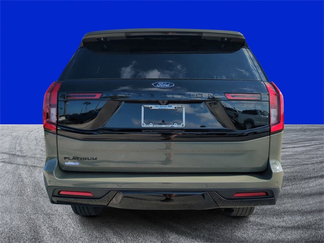 2025 Ford Expedition Platinum photo 2