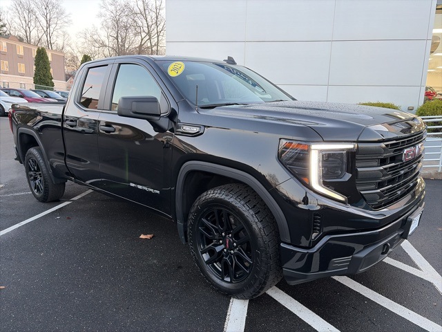 2023 GMC Sierra 1500 Pro's photo
