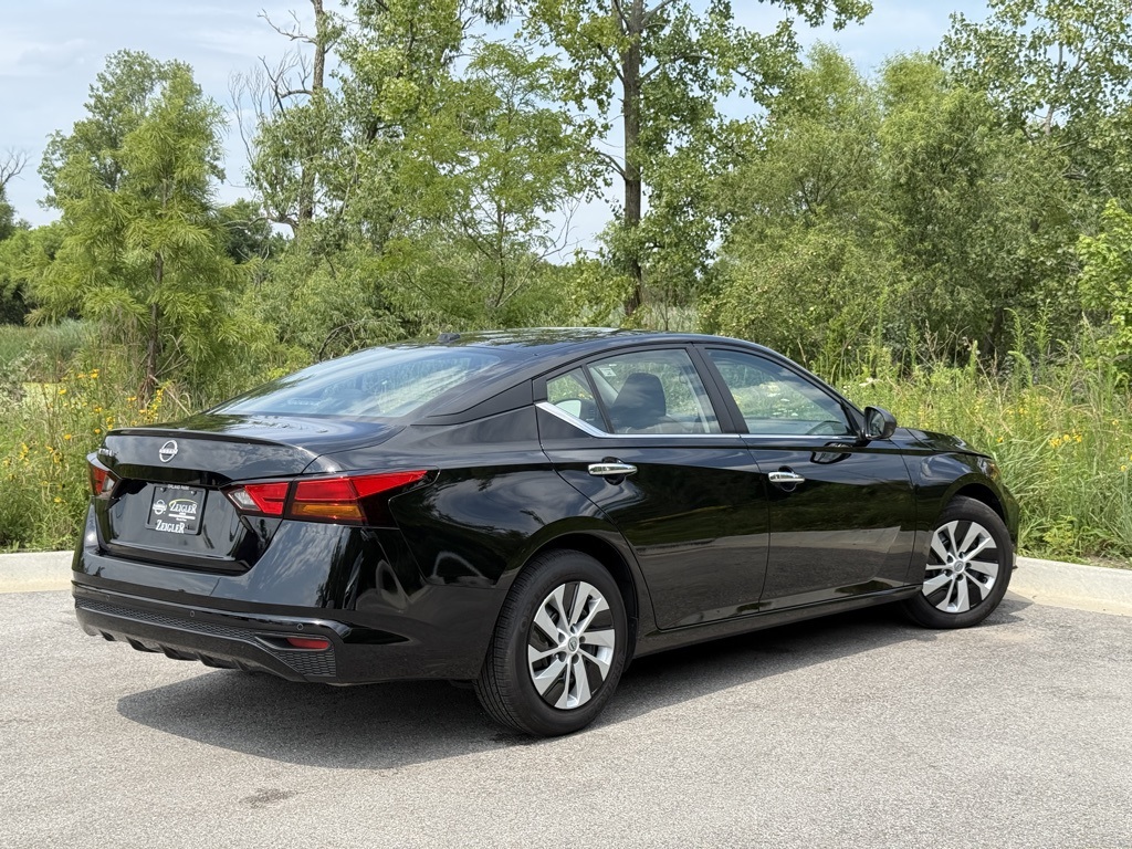 2025 Nissan Altima 2.5 S photo 5