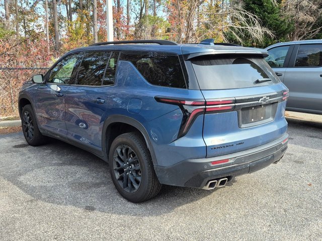 2024 Chevrolet Traverse 2LT photo 2