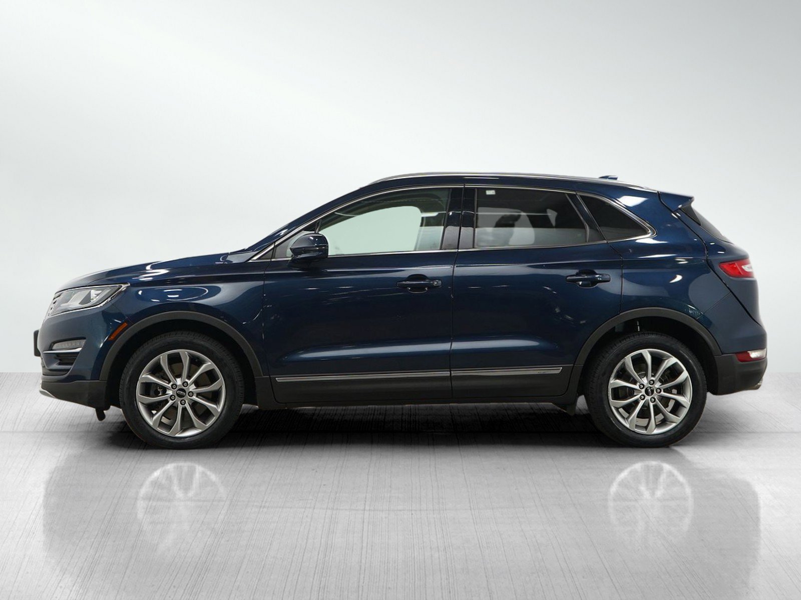 Used 2017 Lincoln MKC Select with VIN 5LMCJ2D97HUL58059 for sale in Burnsville, Minnesota