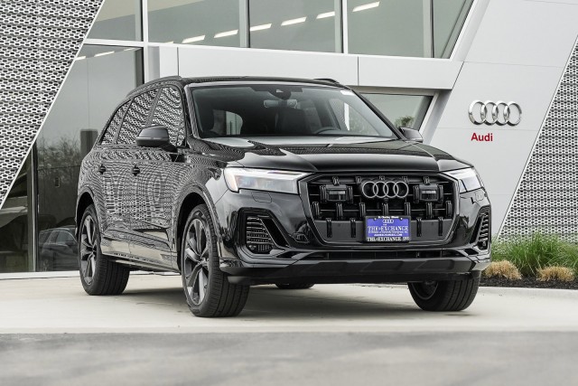 2025 Audi Q7 Premium Plus