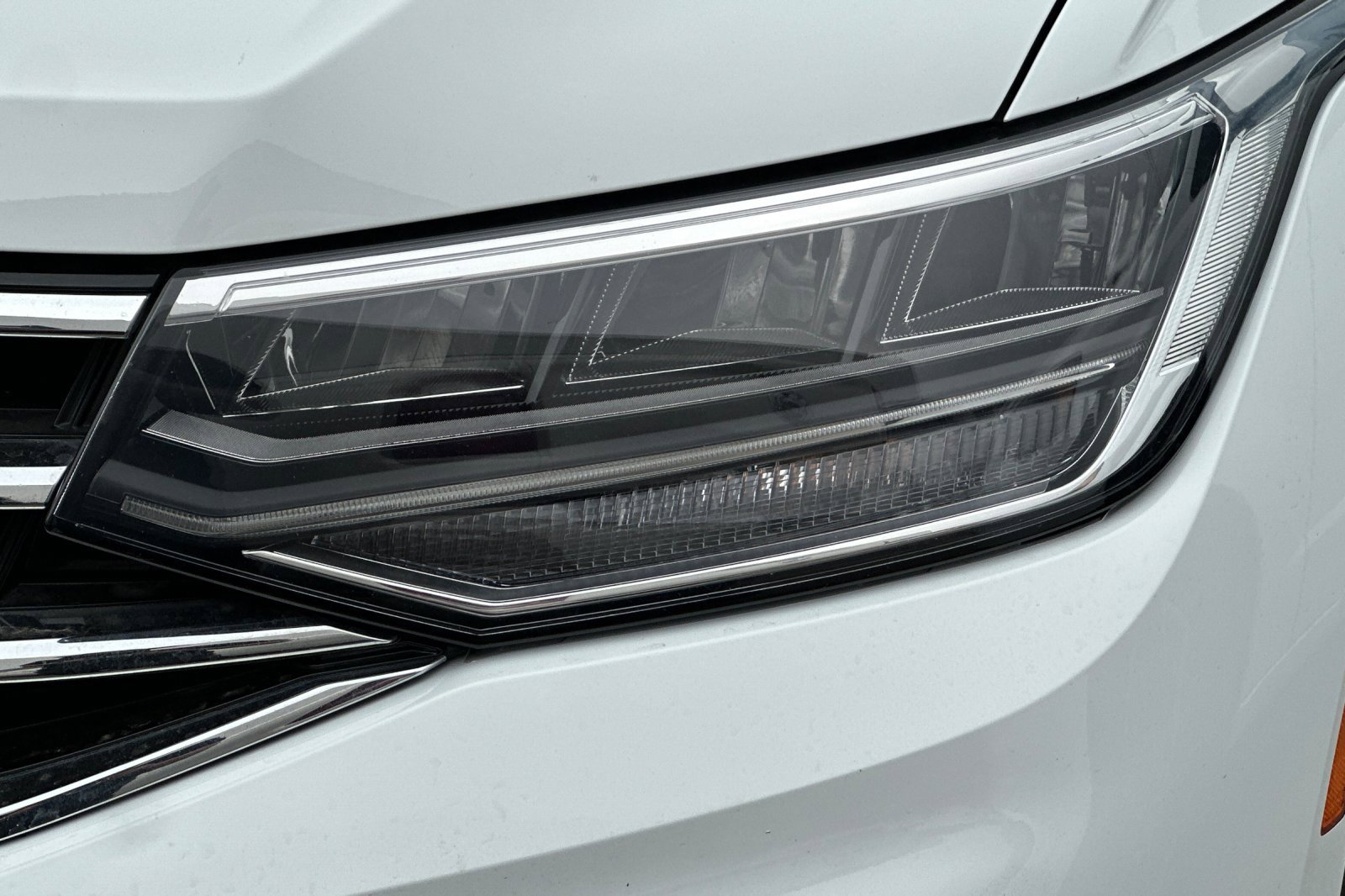 2022 Volkswagen Tiguan SE photo 11