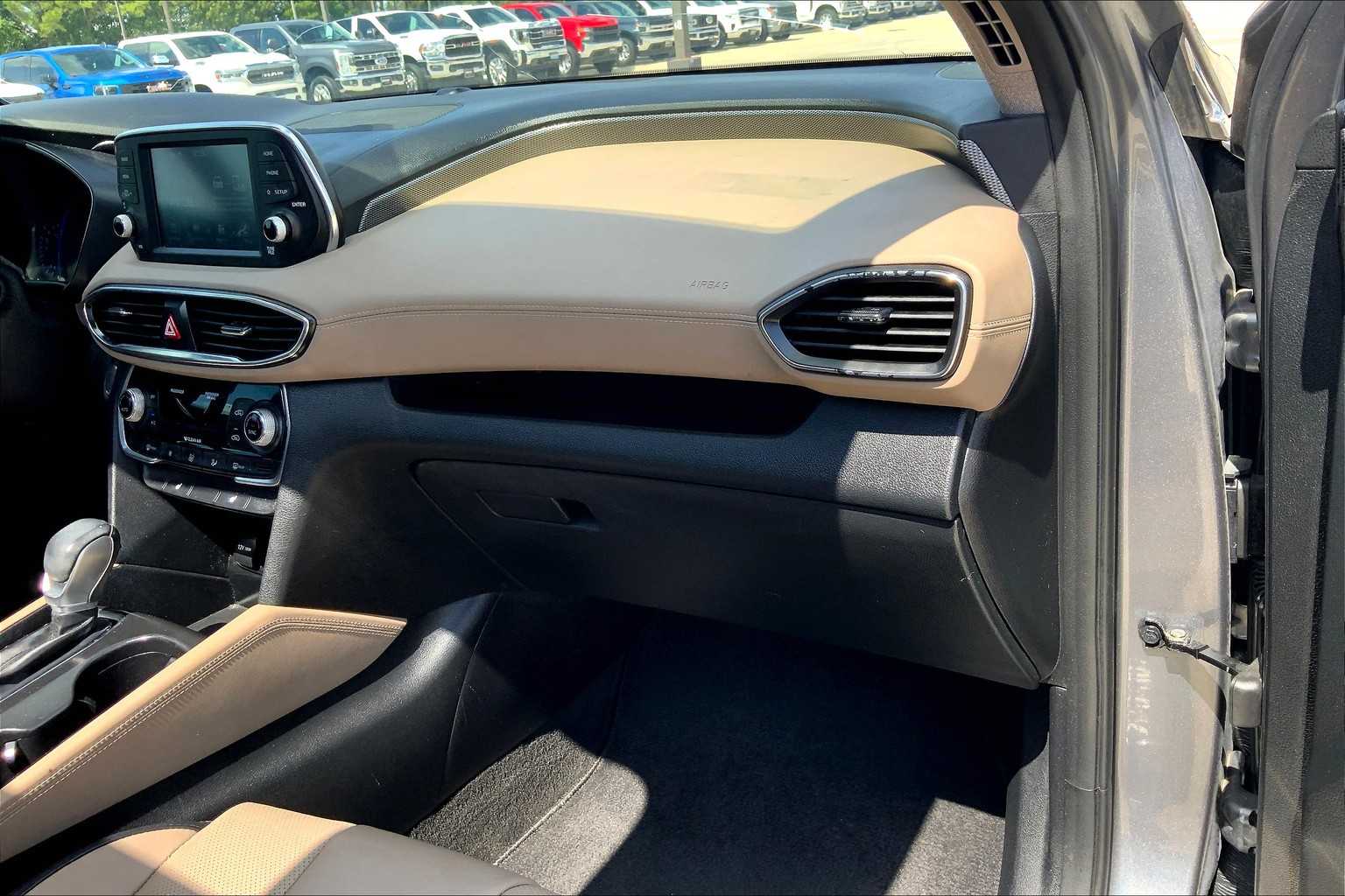 2019 Hyundai Santa Fe Limited photo 18
