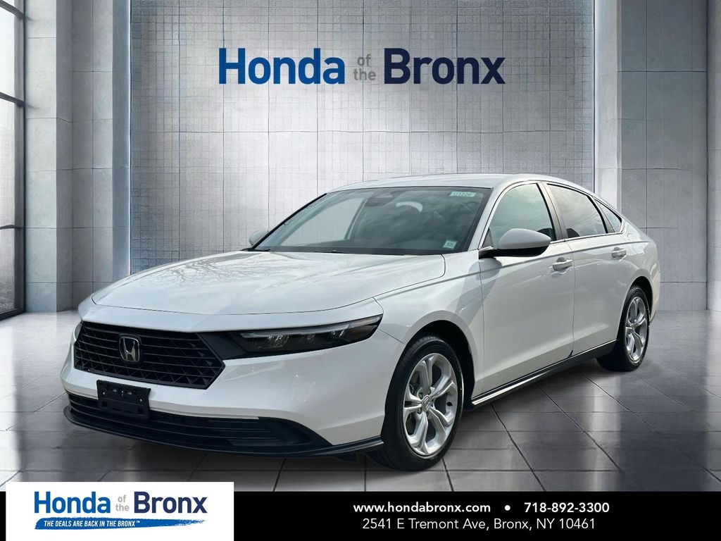 2025 Honda Accord LX's photo