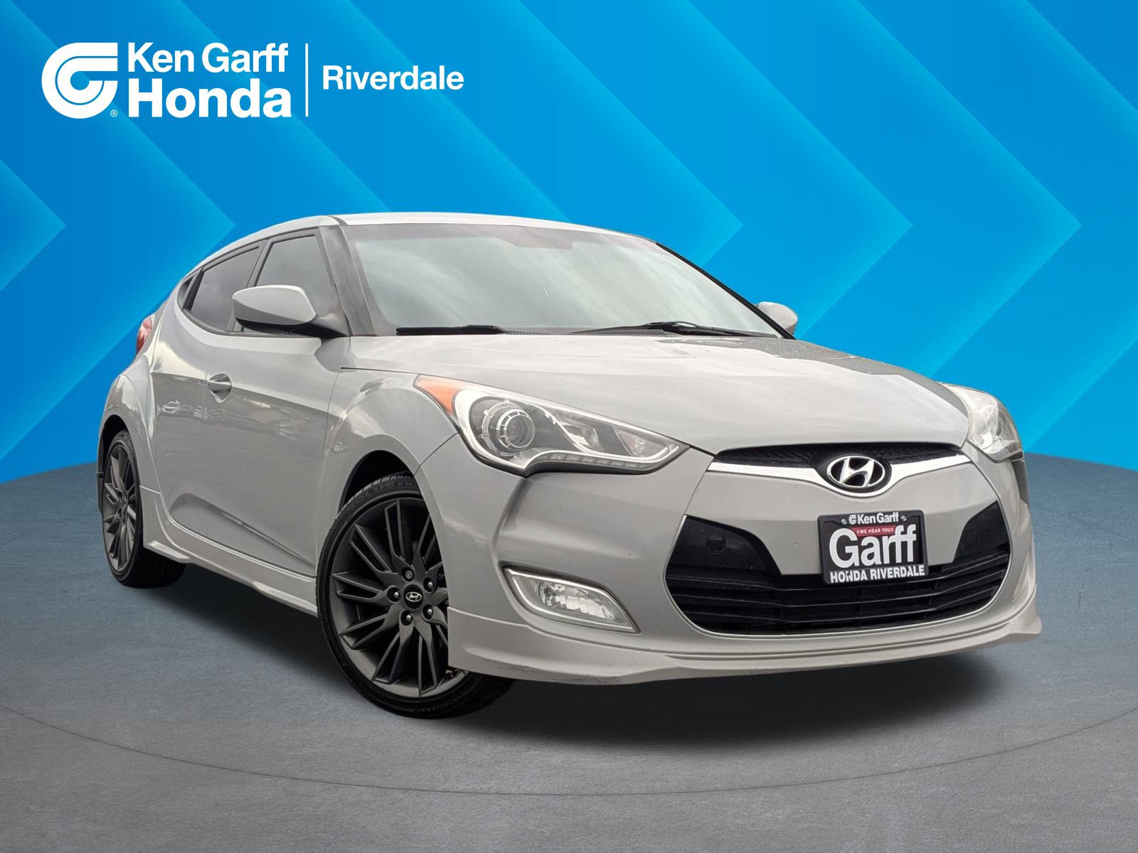 2013 Hyundai Veloster Base's photo